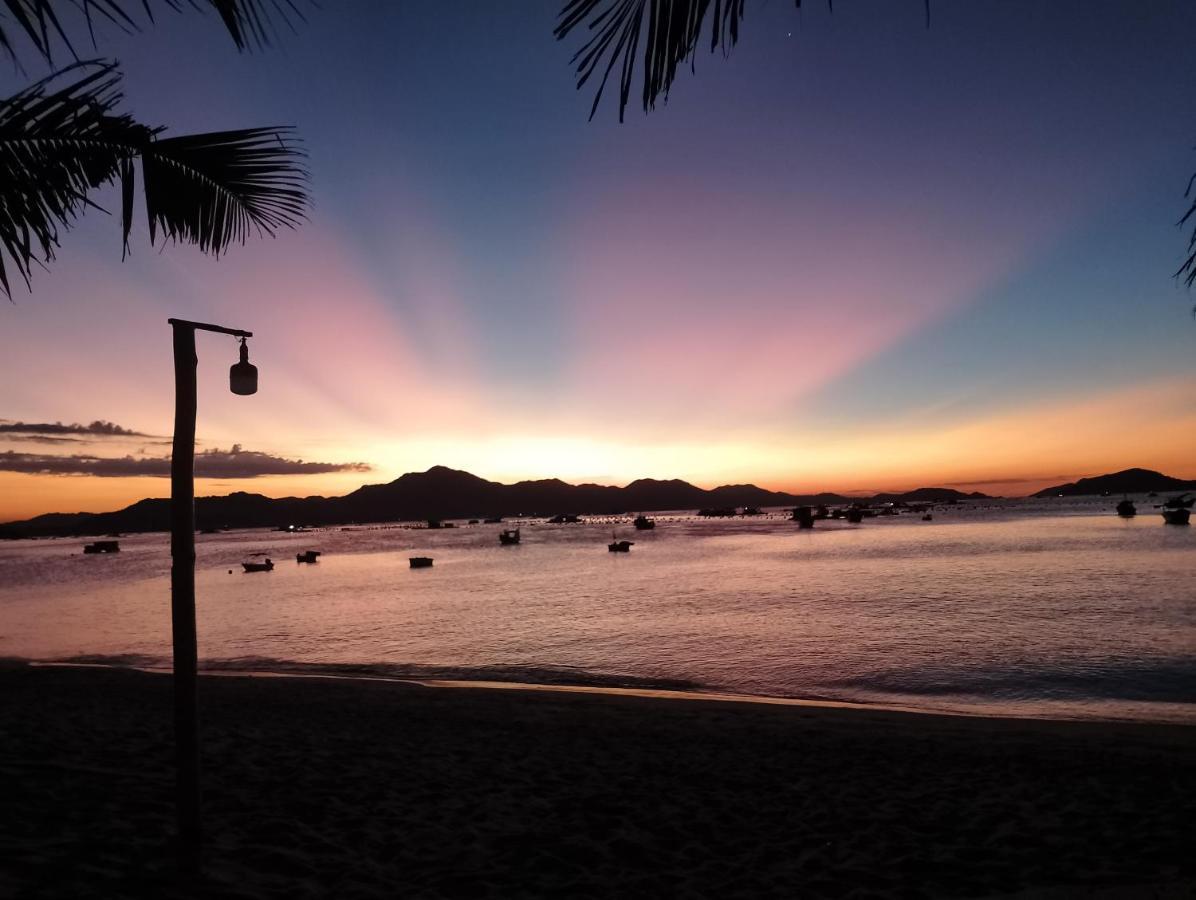 The Sunrise Anh Tu Hotel คัมรานห์ ภายนอก รูปภาพ